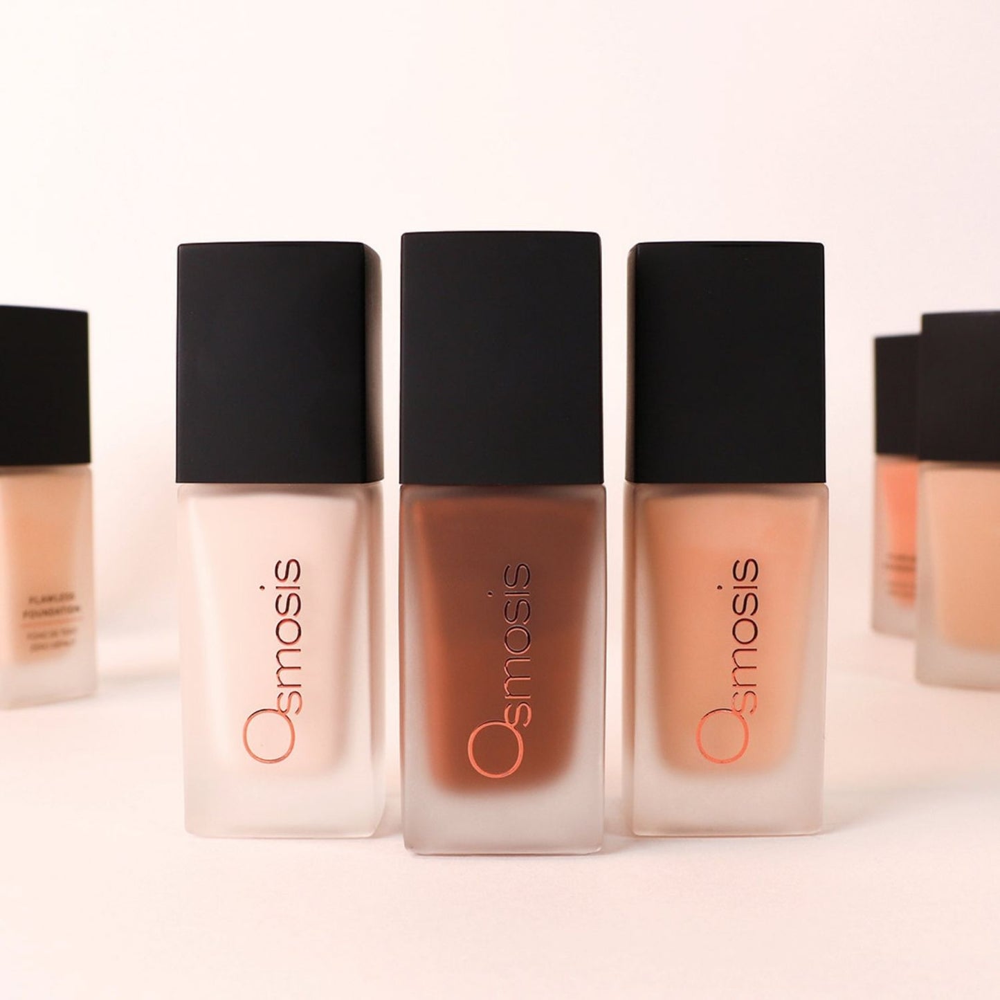 Osmosis-flawless-foundation-lifestyle-component-imagery-three-front